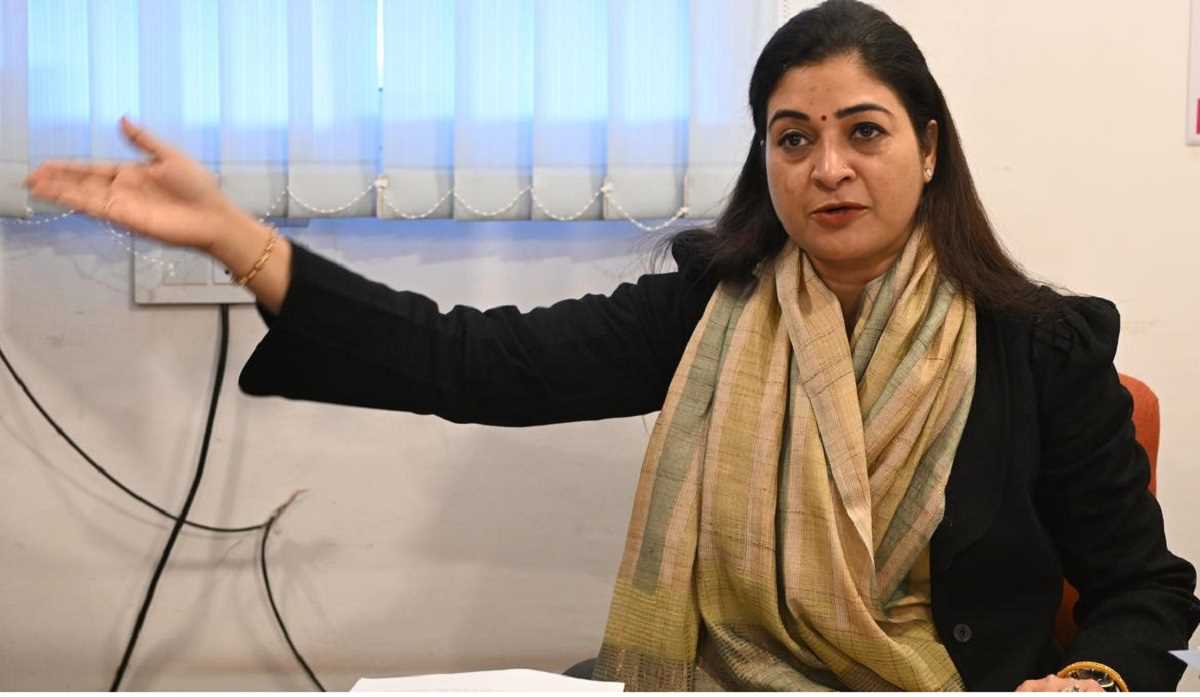 दिल्ली के लोग अब बदलाव चाहते हैं : अलका लांबा दिल्ली के लोग अब बदलाव चाहते हैं : अलका लांबा